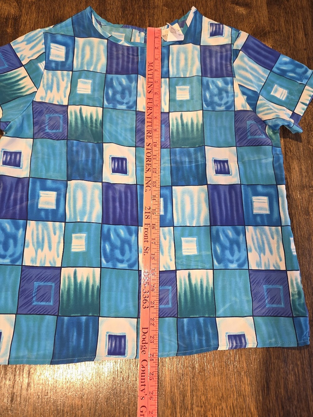 Blue Geometric Short-Sleeve Women's Blouse - Picture 7 of 7